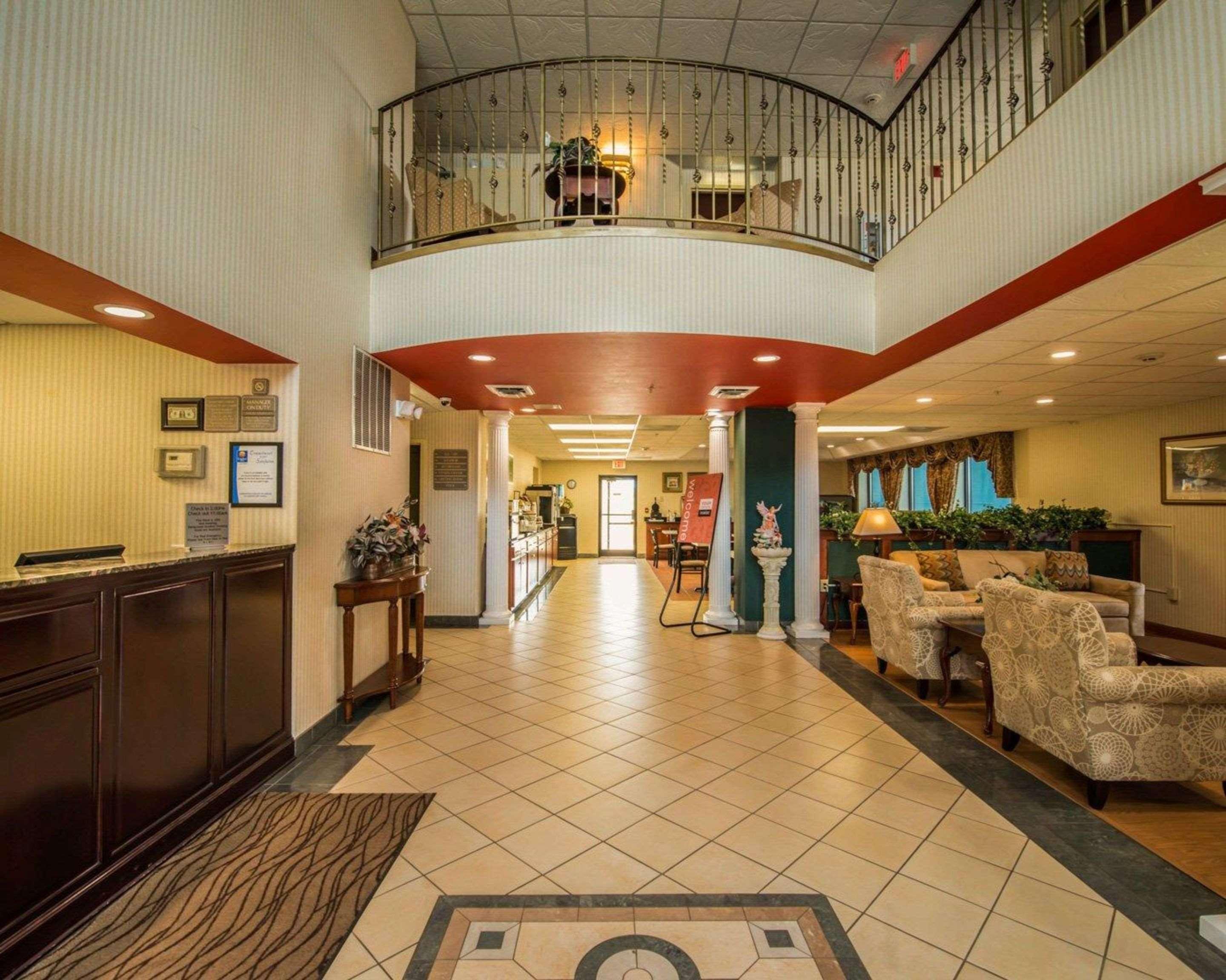 Comfort Inn & Suites Morganton Exterior photo